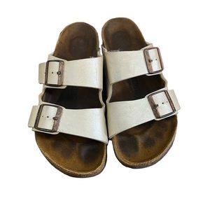 Birkenstock Arizona Buckle Sandals Beige